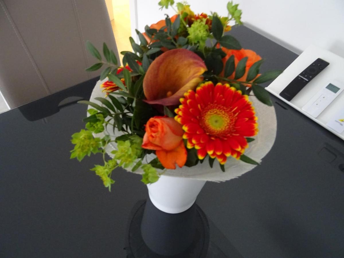 Ferienwohnung Happynes บัดนอยชตัดท์ อันแดร์ ซาเลอ ภายนอก รูปภาพ